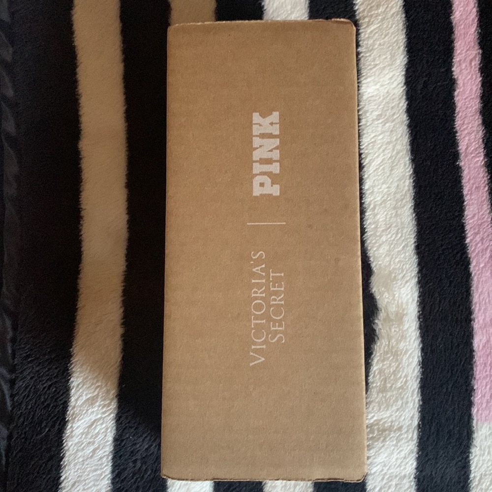 New Victoria’s Secret Pink Retro Warm & Cozy Mist - Picture 5 of 5